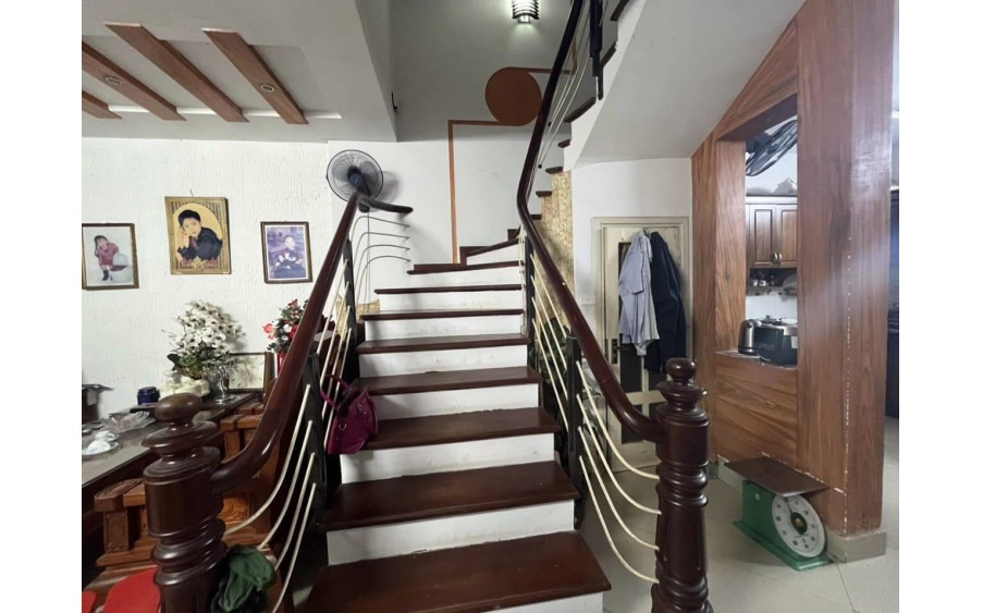 Cho thuê nhà ngõ ba gác Hoàng Hoa Thám - Ba Đình - 60m - 6 tầng - 25 triệu cho làm CHDV